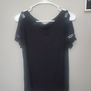 Cable & Gauge Black Short Sleeve Top
